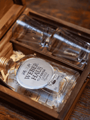 Estojo com Cachaça Weber Haus Linha Especial 160ml e 2 copos
